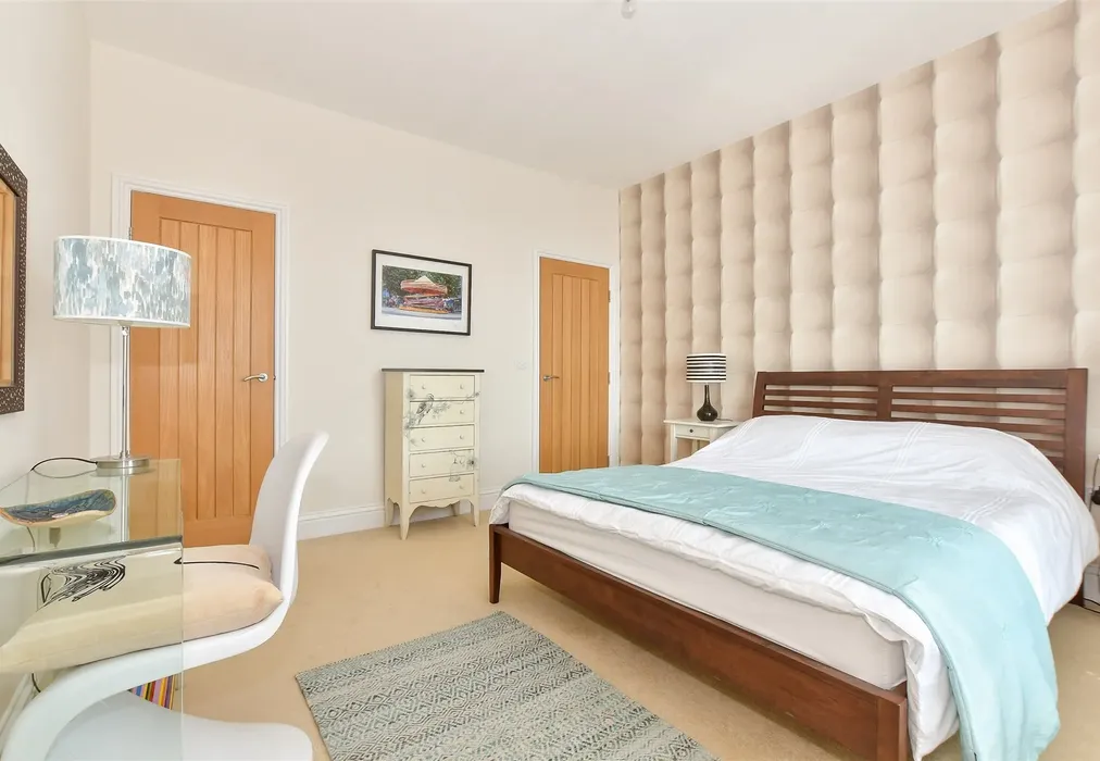 Bedroom 2 - Hambrough Road, Ventnor, Isle of Wight - Wards of Kent