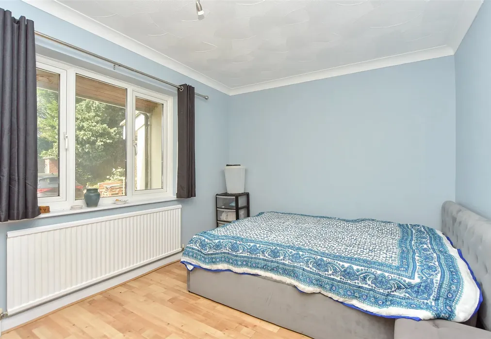 Bedroom 2 - Borden Lane, Sittingbourne, Kent - Wards of Kent