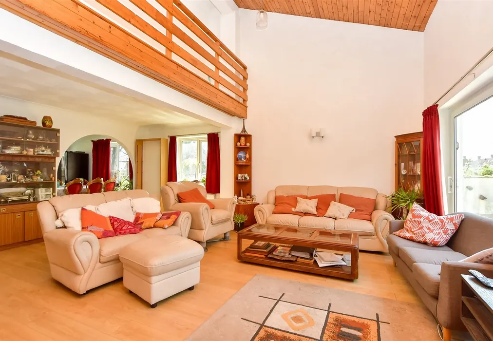 Lounge - Borden Lane, Sittingbourne, Kent - Wards of Kent
