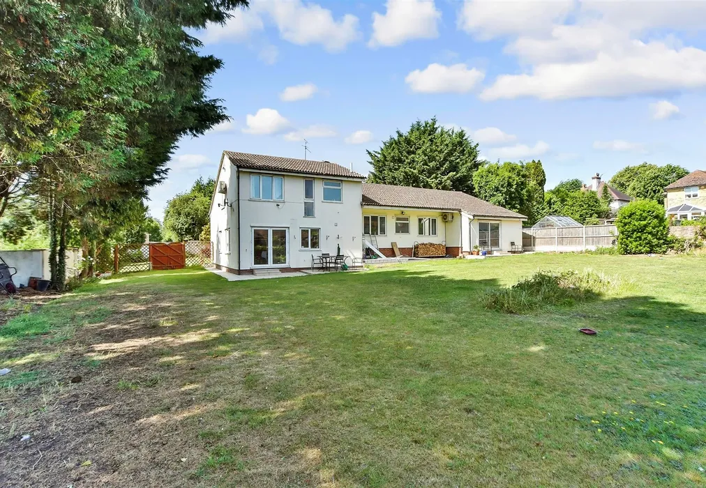 Rear Garden - Borden Lane, Sittingbourne, Kent - Wards of Kent