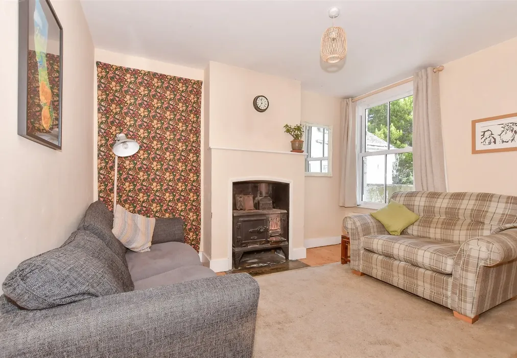 Lounge - College Road, Deal, Kent - Wards of Kent