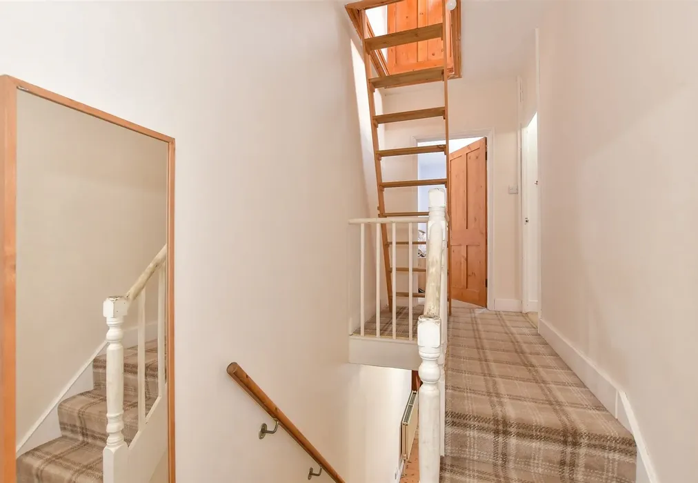 Landing - College Road, Deal, Kent - Wards of Kent