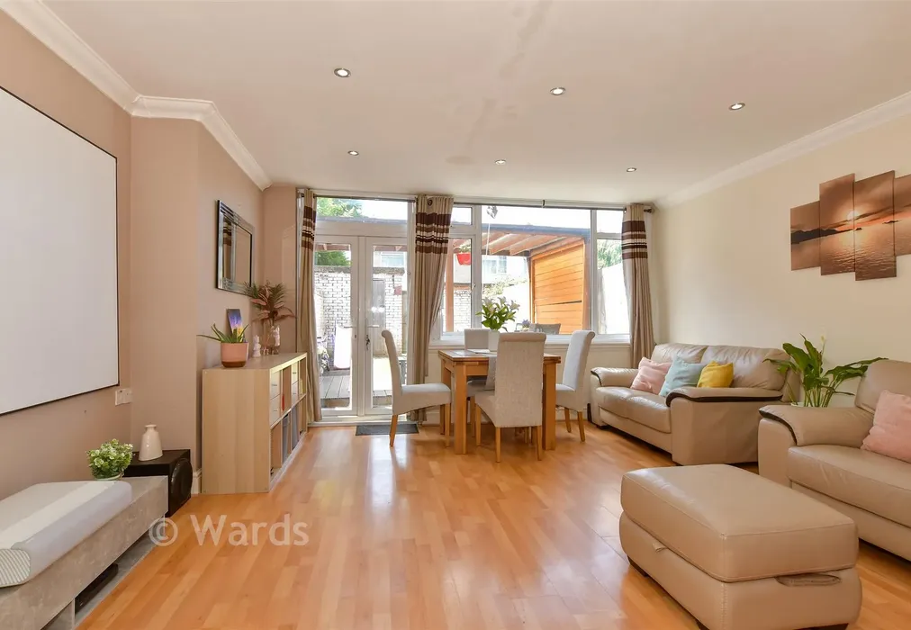 Lounge/Diner - Chatham Grove, Chatham, Kent - Wards of Kent