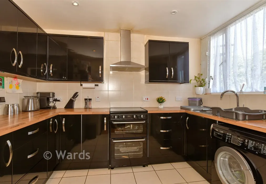 Kitchen - Chatham Grove, Chatham, Kent - Wards of Kent