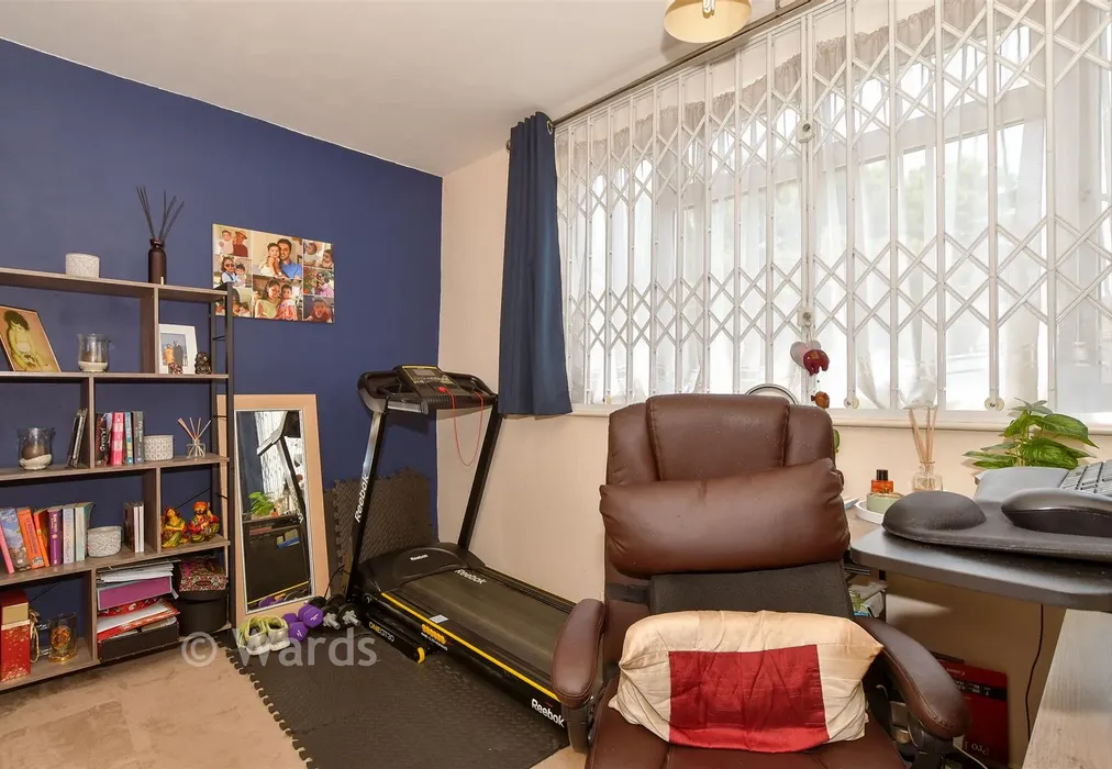 Bedroom 3 - Chatham Grove, Chatham, Kent - Wards of Kent