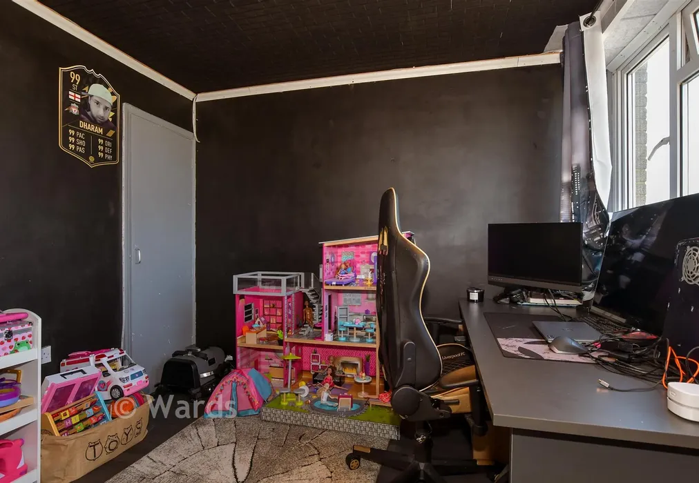 Bedroom 4 - Chatham Grove, Chatham, Kent - Wards of Kent