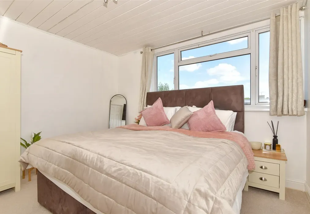 Bedroom 1 - Chatham Grove, Chatham, Kent - Wards of Kent