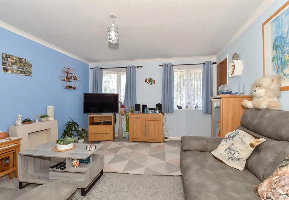 Lounge/Dining Room - Lancelot Close, Ifield, Crawley, West Sussex - Wards of Kent