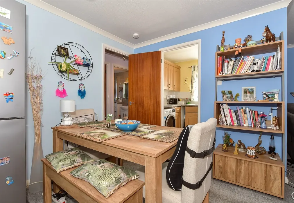 Lounge/Dining Room - Lancelot Close, Ifield, Crawley, West Sussex - Wards of Kent