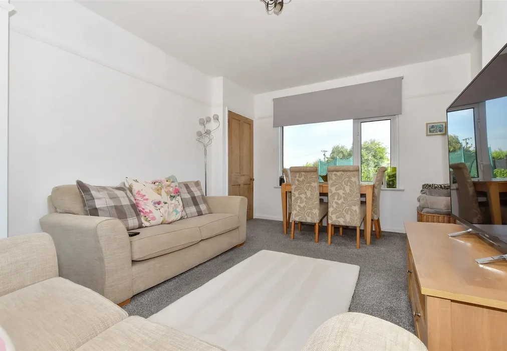 Lounge/ Diner - Mill Lane, Eastry, Sandwich, Kent - Wards of Kent