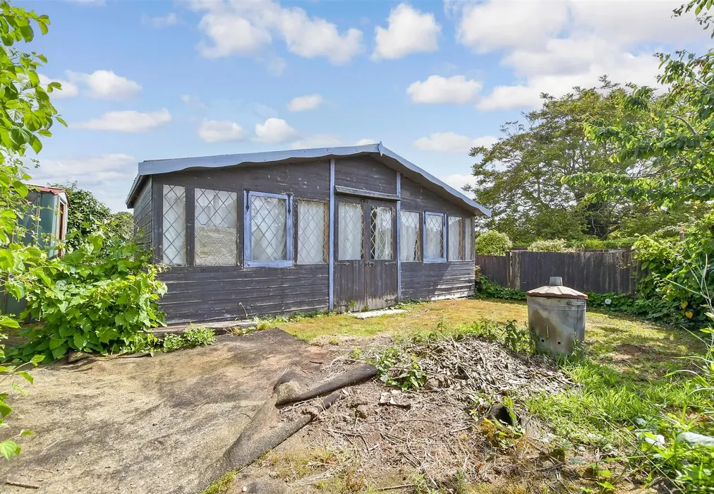 Workshop/Outbuildings - Mill Lane, Eastry, Sandwich, Kent - Wards of Kent