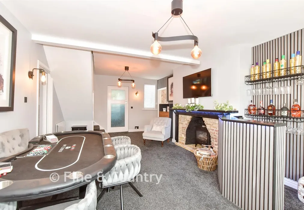 Games Room - Pembroke Avenue, Margate, Kent - Wards of Kent