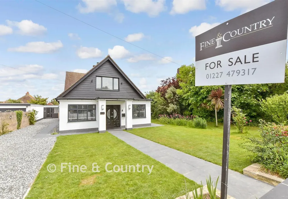 External Lifestyle Photograph - Pembroke Avenue, Margate, Kent - Wards of Kent