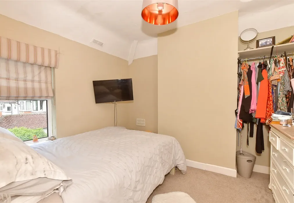 Bedroom 2 - Sturry Road, Canterbury, Kent - Wards of Kent