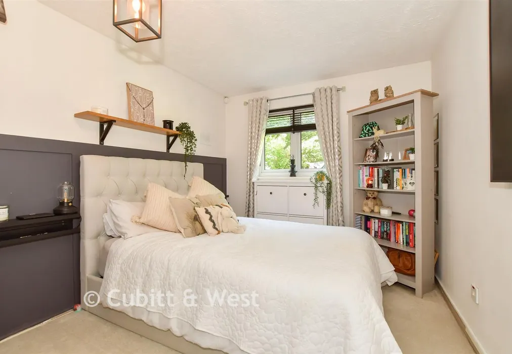 Bedroom - Bolton Road, Maidenbower, Crawley, West Sussex - Wards of Kent