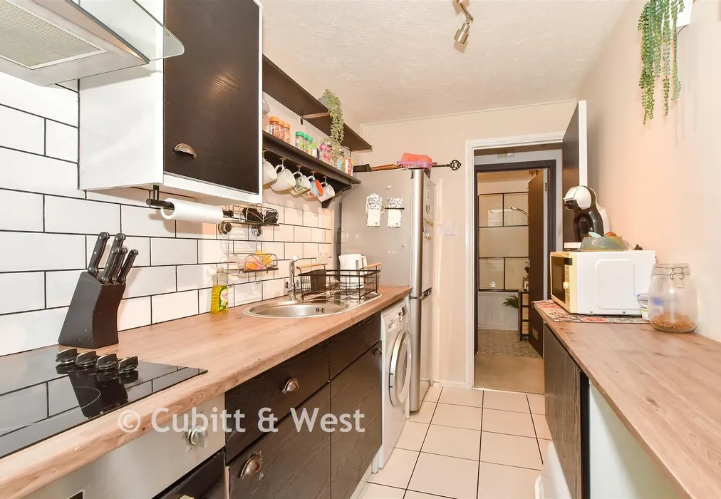 Kitchen - Bolton Road, Maidenbower, Crawley, West Sussex - Wards of Kent