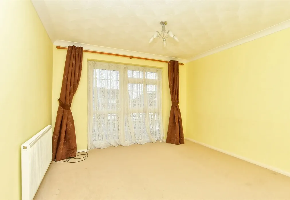 Lounge - Macklands Way, Rainham, Kent - Wards of Kent