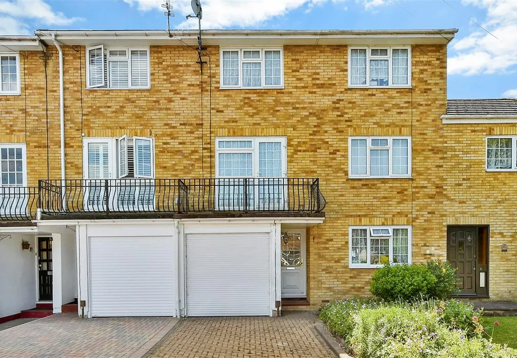 External (Web) - Macklands Way, Rainham, Kent - Wards of Kent