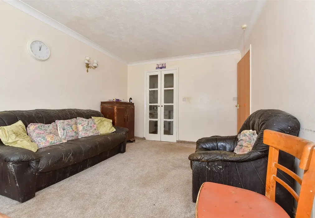 Lounge - The Bayle, Folkestone, Kent - Wards of Kent