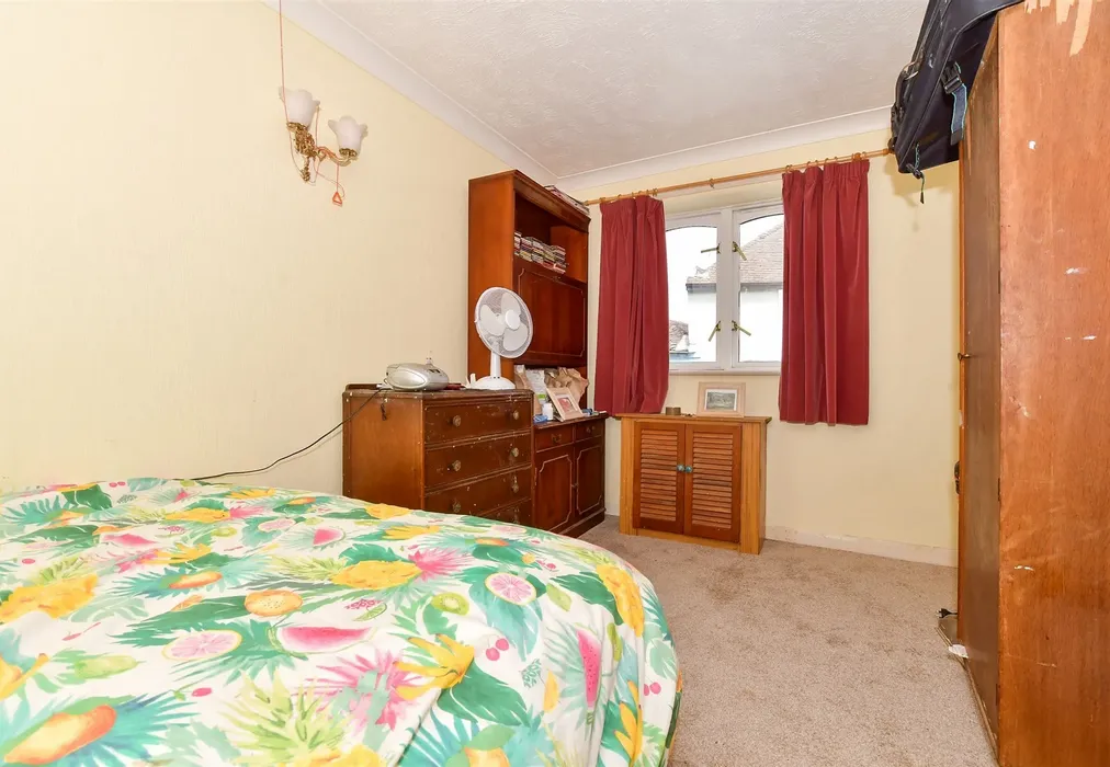 Bedroom - The Bayle, Folkestone, Kent - Wards of Kent