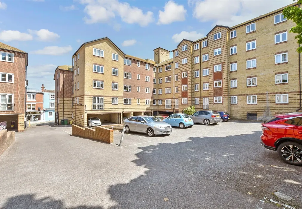 Driveway/Parking - The Bayle, Folkestone, Kent - Wards of Kent