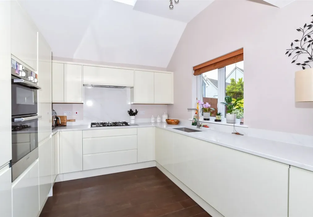 Kitchen/Diner - Alisander Close, Snodland, Kent - Wards of Kent