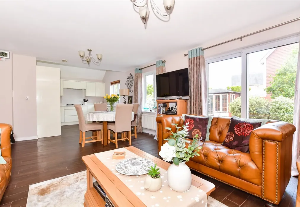Kitchen/Diner - Alisander Close, Snodland, Kent - Wards of Kent