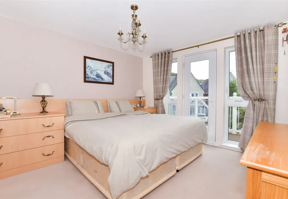 Bedroom 1 - Alisander Close, Snodland, Kent - Wards of Kent