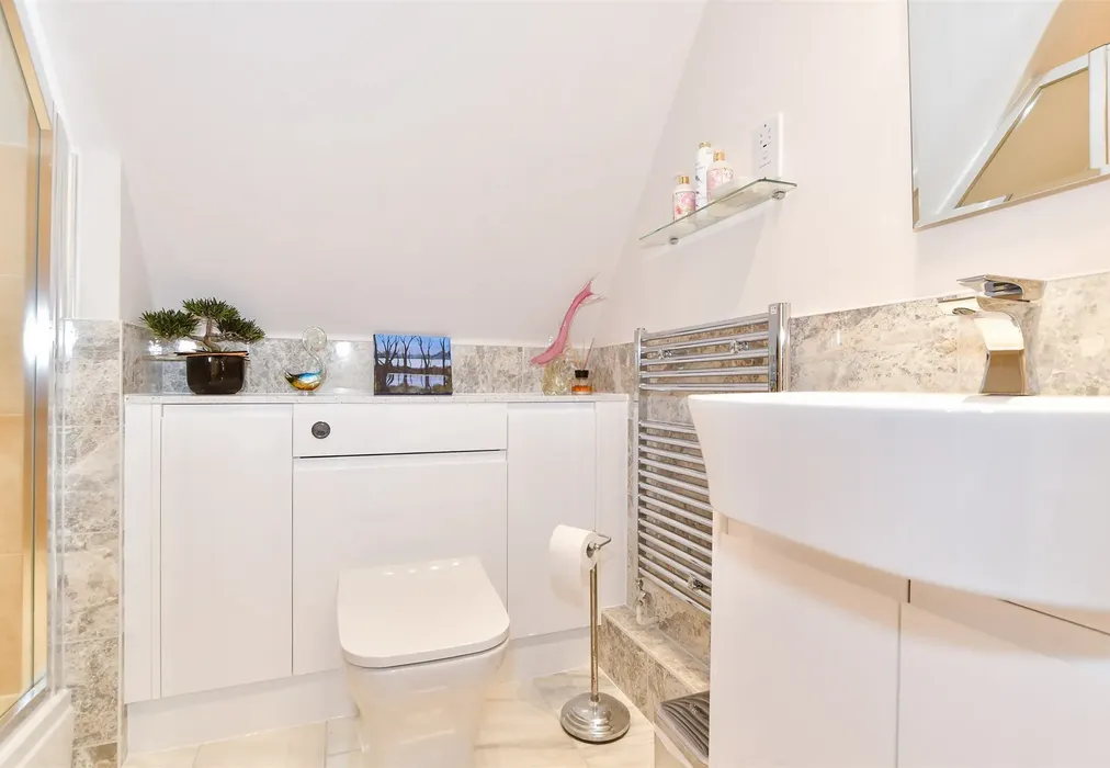 Shower Room - Alisander Close, Snodland, Kent - Wards of Kent
