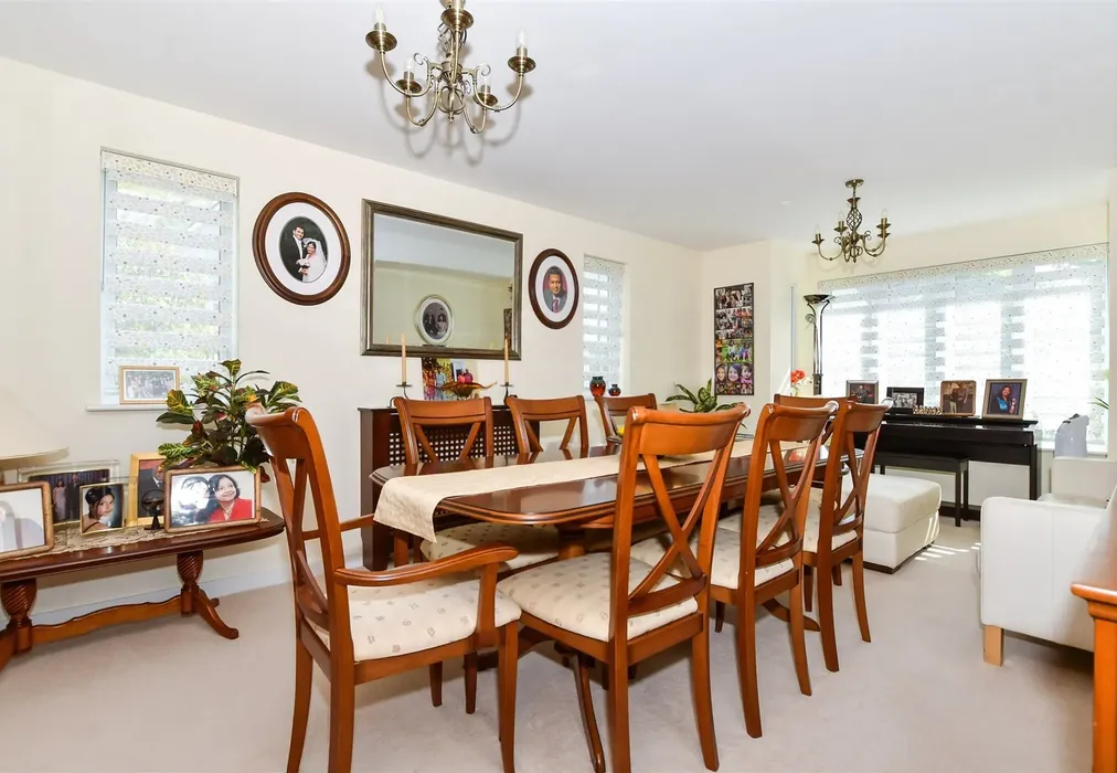 Dining Room - Alisander Close, Snodland, Kent - Wards of Kent