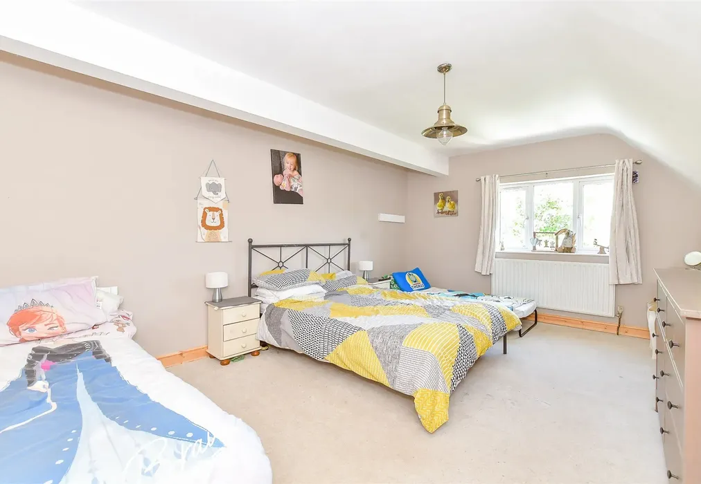 Bedroom 2 - Chalk Lane, Sidlesham, Chichester, West Sussex - Wards of Kent