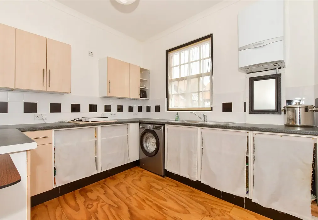 Kitchen - George Lane, Folkestone, Kent - Wards of Kent