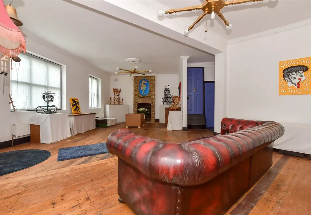 Studio - George Lane, Folkestone, Kent - Wards of Kent