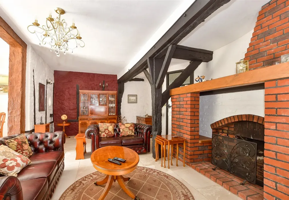 Lounge - Lower Street, Pulborough, West Sussex - Wards of Kent