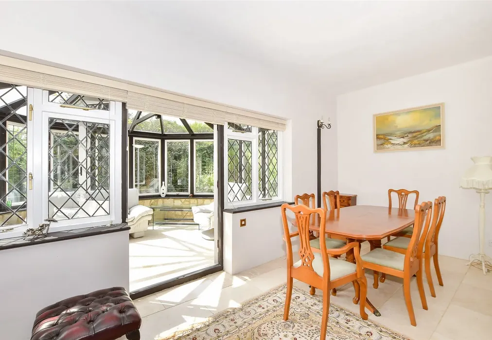 Dining Area - Lower Street, Pulborough, West Sussex - Wards of Kent