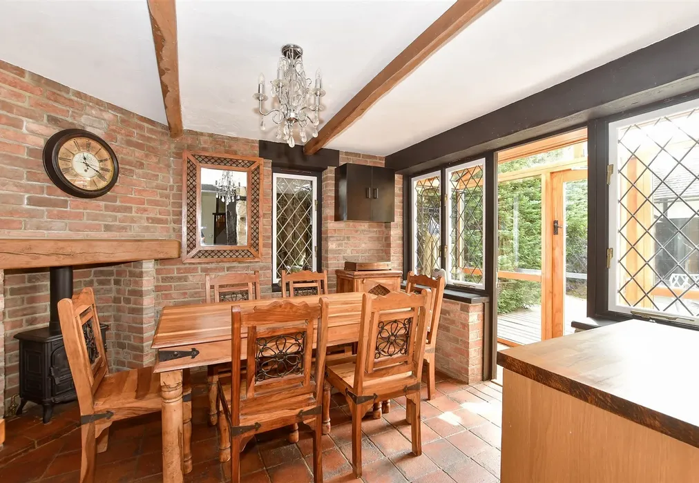 Breakfast Area - Lower Street, Pulborough, West Sussex - Wards of Kent