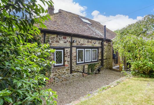 Lower Street, Pulborough, West Sussex - Wards of Kent