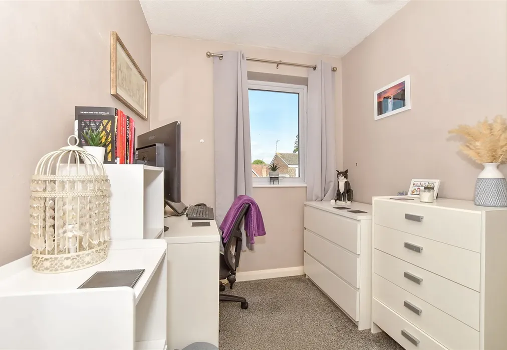 Bedroom 2 - Poyntell Road, Staplehurst, Kent - Wards of Kent