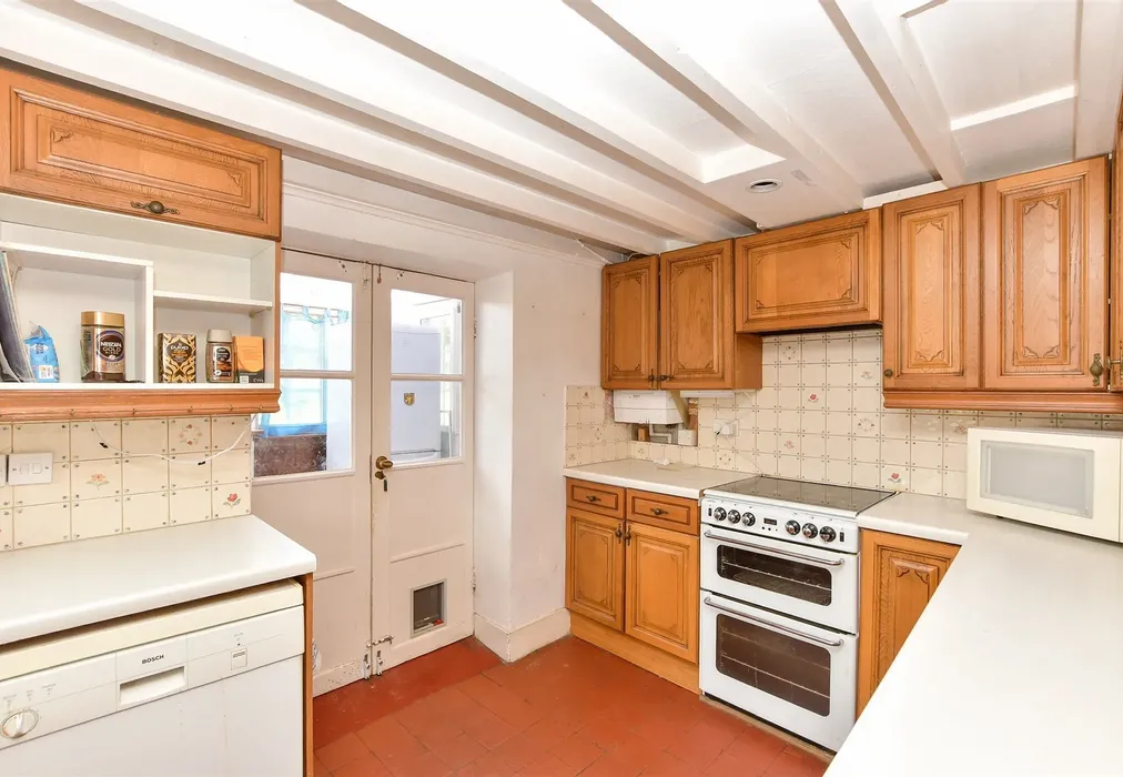Kitchen - Kingsdown Road, St. Margarets-At-Cliffe, Dover, Kent - Wards of Kent