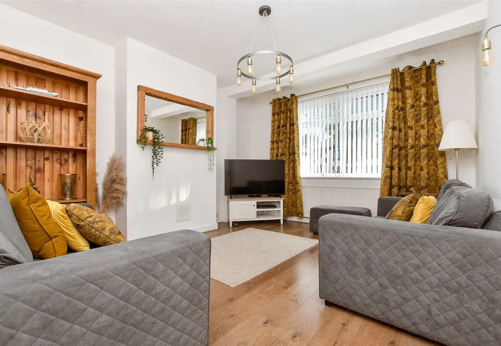Living Room - Oak Avenue, Shirley, Croydon, Surrey - Wards of Kent