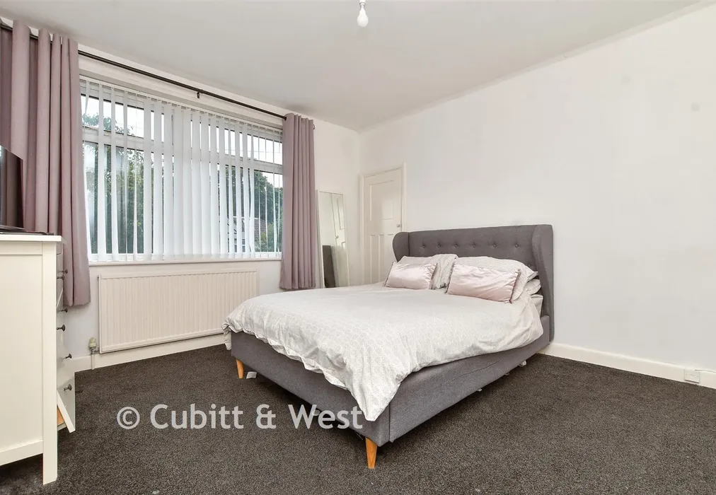 Bedroom 1 - Oak Avenue, Shirley, Croydon, Surrey - Wards of Kent