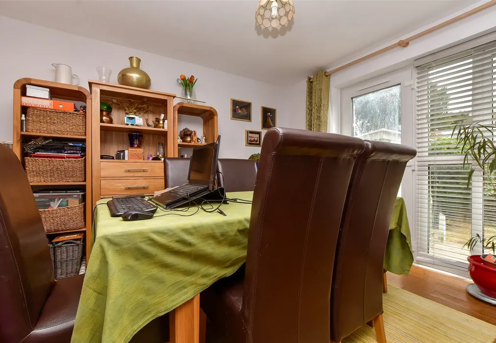 Lounge/Dining Room - Regency Walk, Shirley, Croydon, Surrey - Wards of Kent