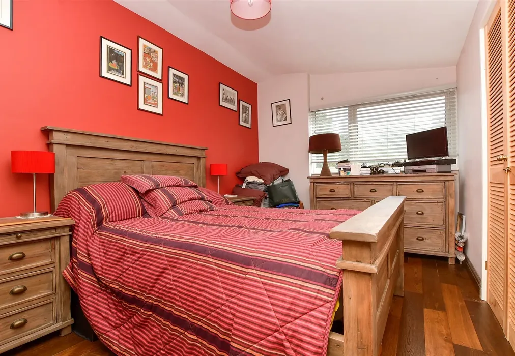 Bedroom 1 - Regency Walk, Shirley, Croydon, Surrey - Wards of Kent
