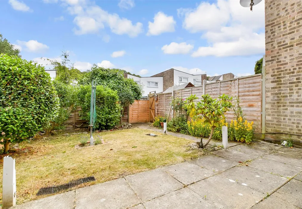 Rear Garden - Regency Walk, Shirley, Croydon, Surrey - Wards of Kent