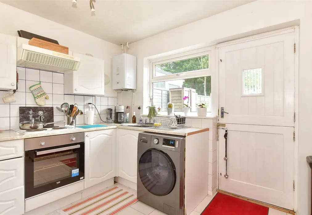 Kitchen/Breakfast Room - Winters Croft, Gravesend, Kent - Wards of Kent