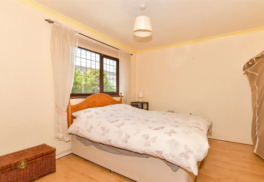 Bedroom 2 - Ingress Gardens, Greenhithe, Kent - Wards of Kent