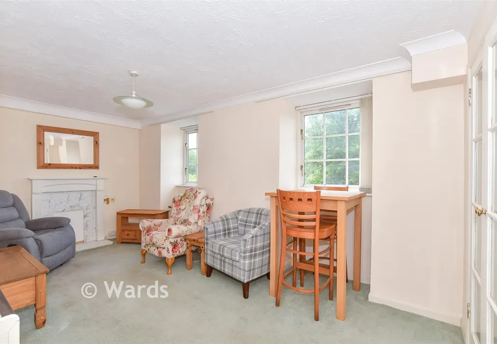 Lounge/Diner - The Causeway, Canterbury, Kent - Wards of Kent