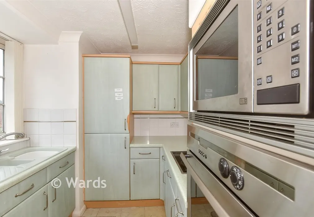 Kitchen - The Causeway, Canterbury, Kent - Wards of Kent