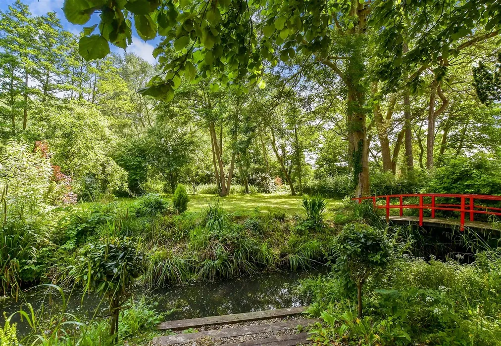 Rear Garden - The Street, Bramber, Steyning, West Sussex - Wards of Kent