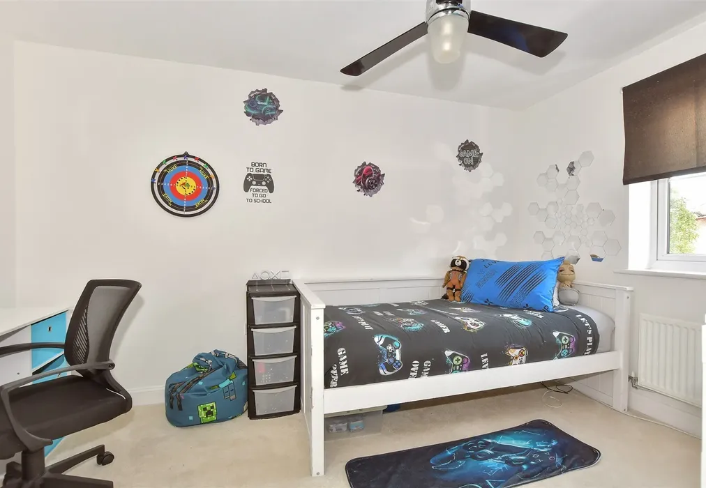 Bedroom 2 - Winder Place, Aylesham, Canterbury, Kent - Wards of Kent